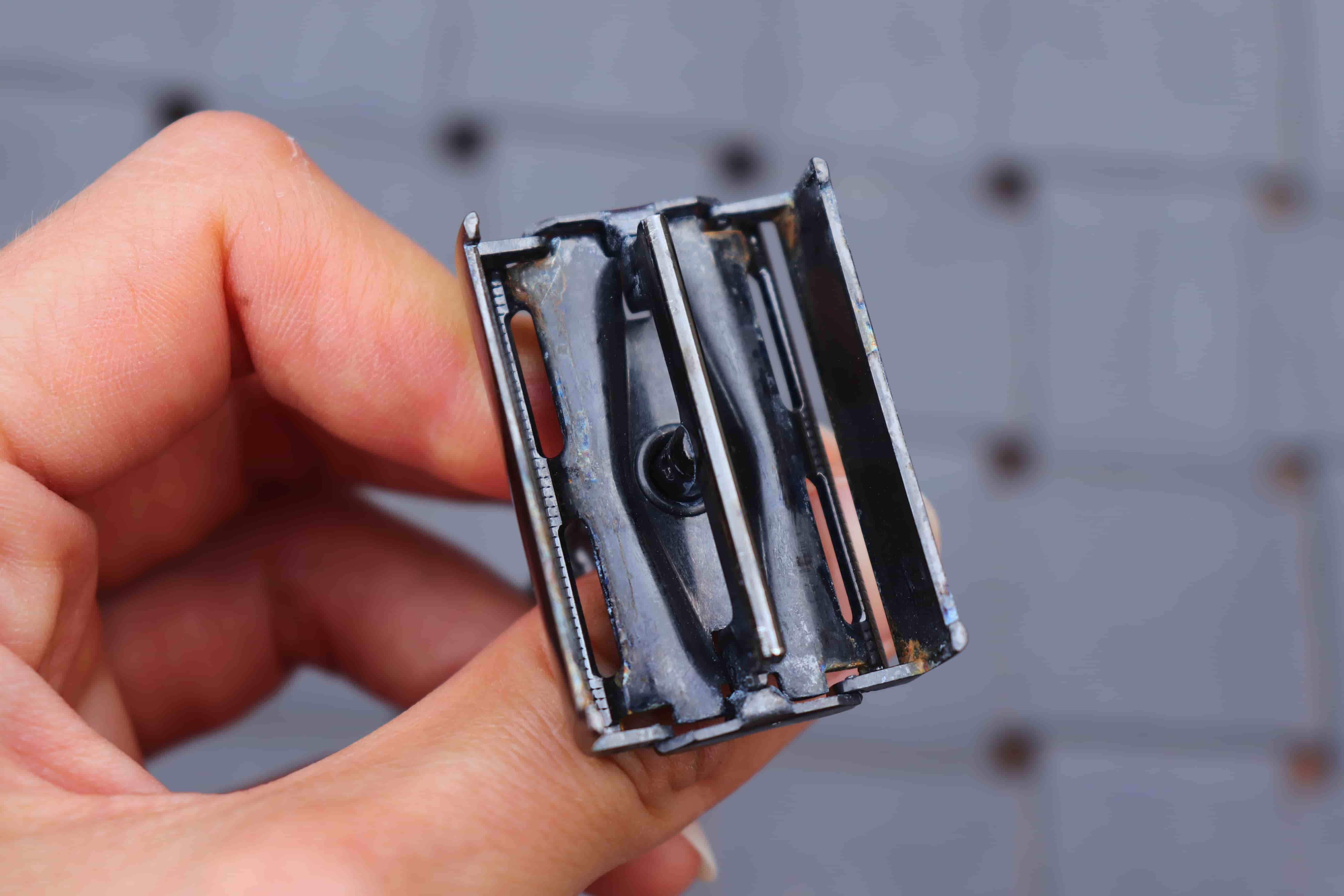 Zero Waste Shaving: How To Use Safety Razors - Almost Zero Waste