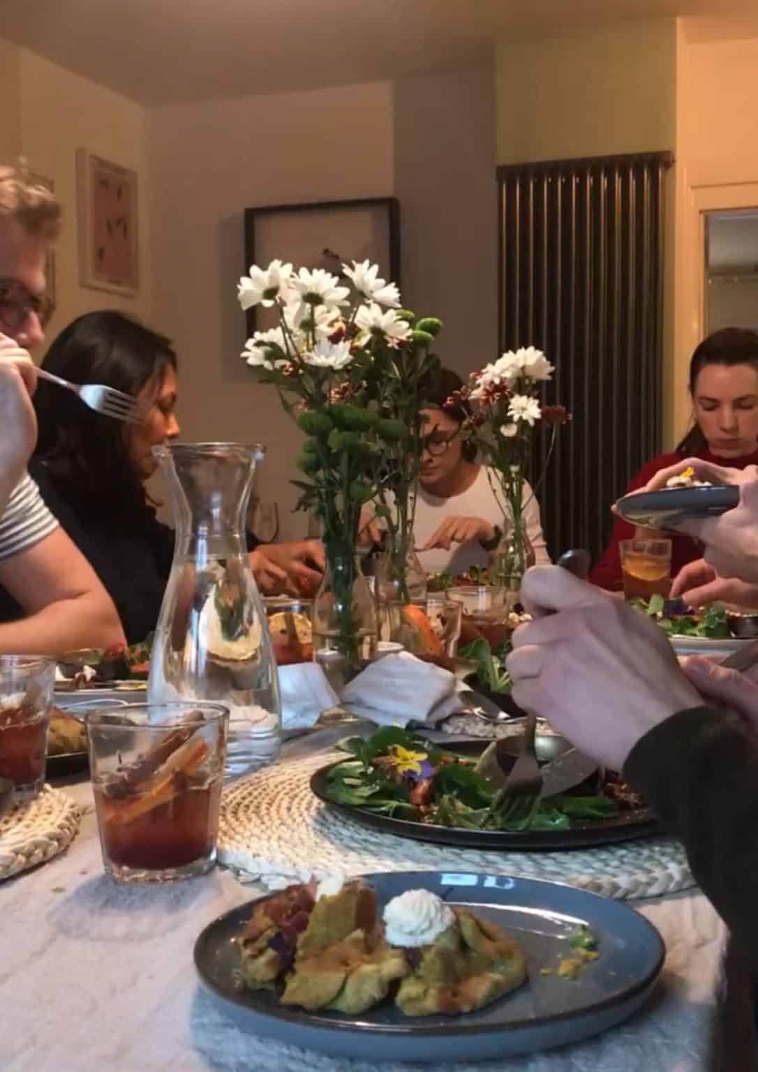 gifts-that-aren-t-things-42-non-material-gift-ideas-in-2026