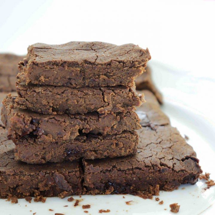 Kidney Bean Brownies (Vegan, High Protein) - Almost Zero Waste