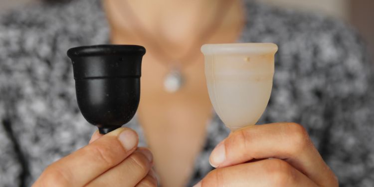 6 Best Menstrual Cup For Beginners (2022)