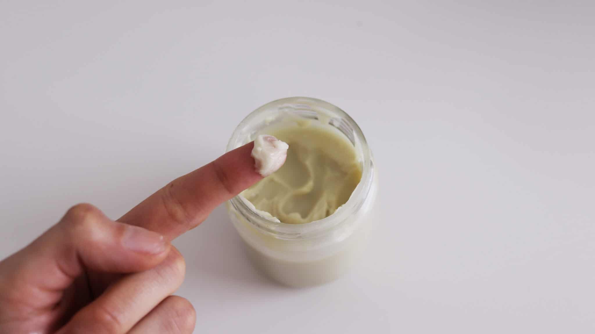DIY Deodorant For Smelly Armpits (4 Recipes) Almost Zero Waste