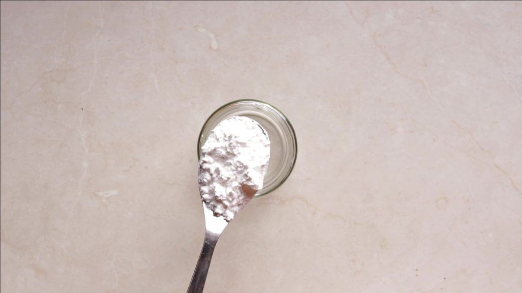 step 1 diy dry shampoo powder