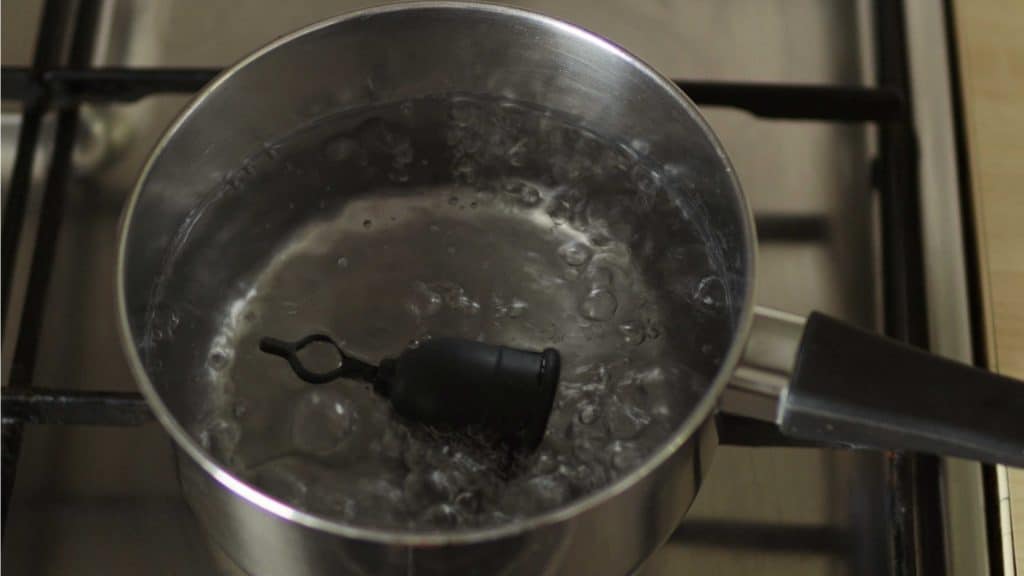 how to boil a menstrual cup