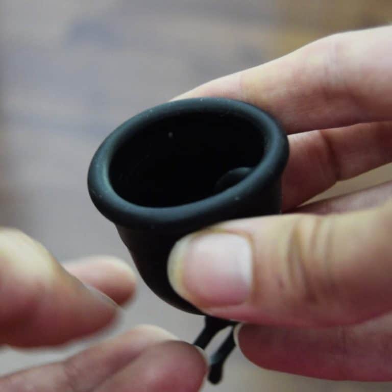 Mastering 8 Menstrual Cup Folding Methods Newbies Guide (2024)