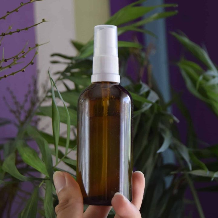 DIY Mosquito Repellent With Vinegar & Essential Oils