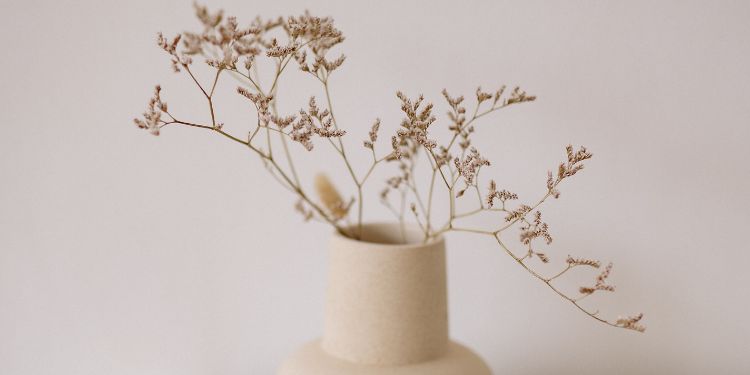 gifts for minimalists: 35 non clutter gift ideas