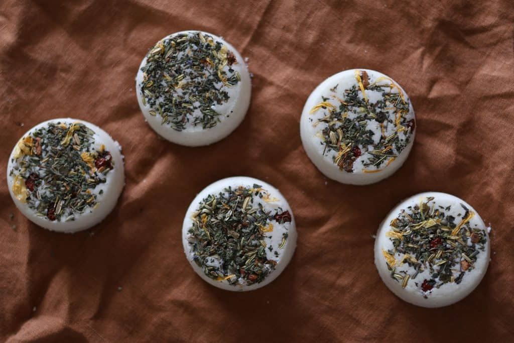 DIY bath bombs,homemade bath bombs,natural bath bombs,DIY bath bombs without Epsom salt