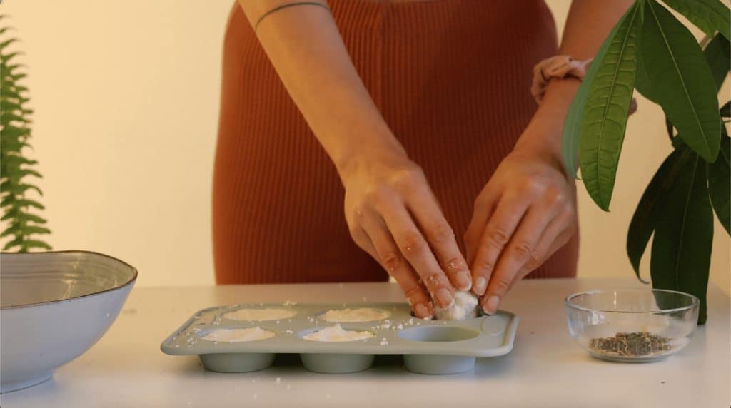 DIY bath bombs,homemade bath bombs,natural bath bombs,DIY bath bombs without Epsom salt