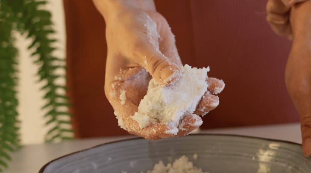 DIY bath bombs,homemade bath bombs,natural bath bombs,DIY bath bombs without Epsom salt